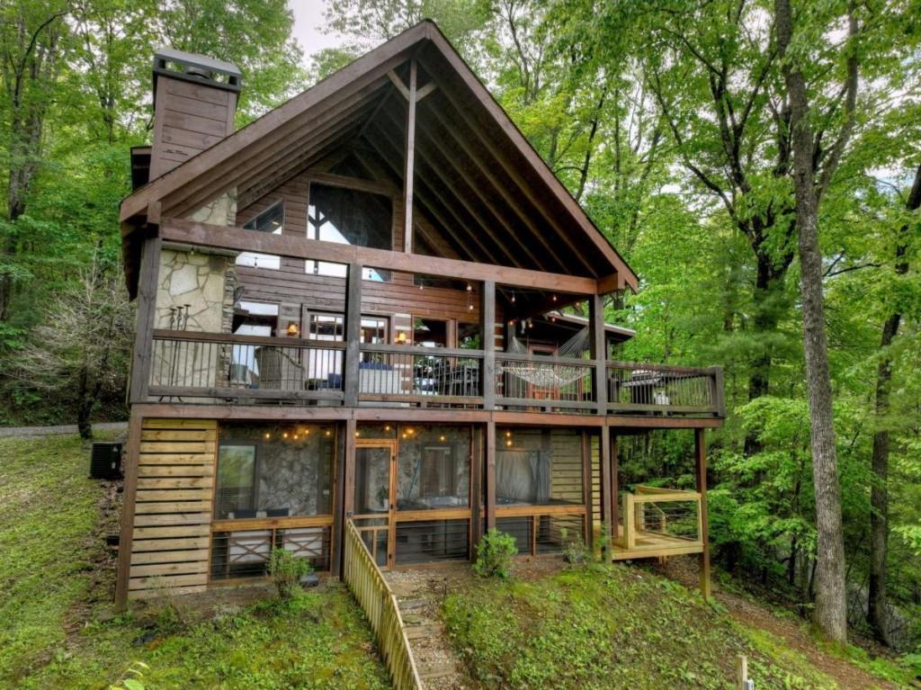 181 Ridge Circle Blue Ridge, GA 30513 - Photo 53 of 59 a view of a chairs and table on the deck