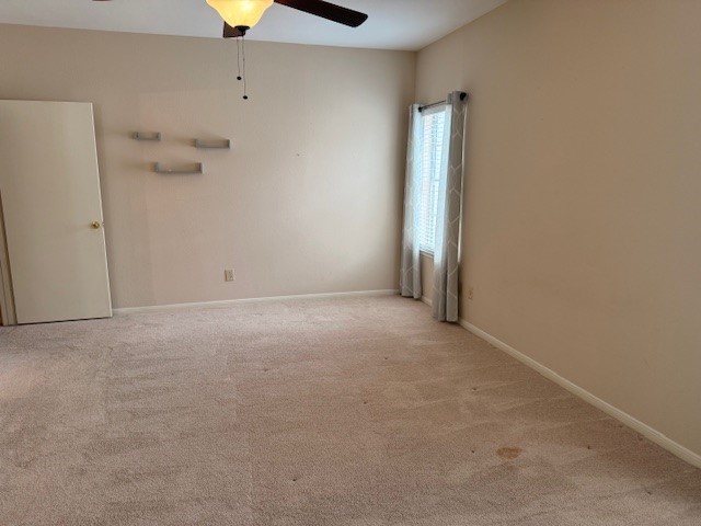 4001 Tanglewilde Street, Unit 811 Houston, TX 77063 - Photo 27 of 38 an empty room with a window and closet