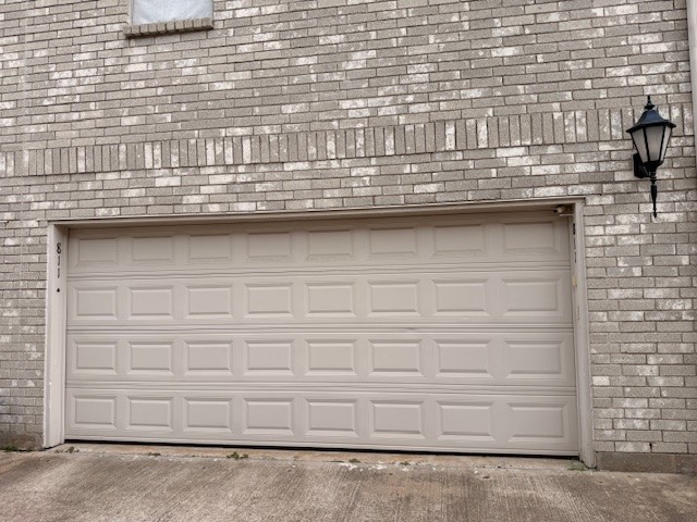 4001 Tanglewilde Street, Unit 811 Houston, TX 77063 - Photo 37 of 38 a view of entryway