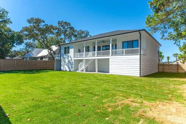 $949,999 | 22 Shalimar Drive, Shalimar, FL 32579