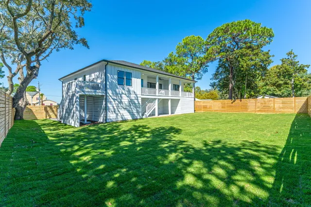 $949,999 | 22 Shalimar Drive, Shalimar, FL 32579