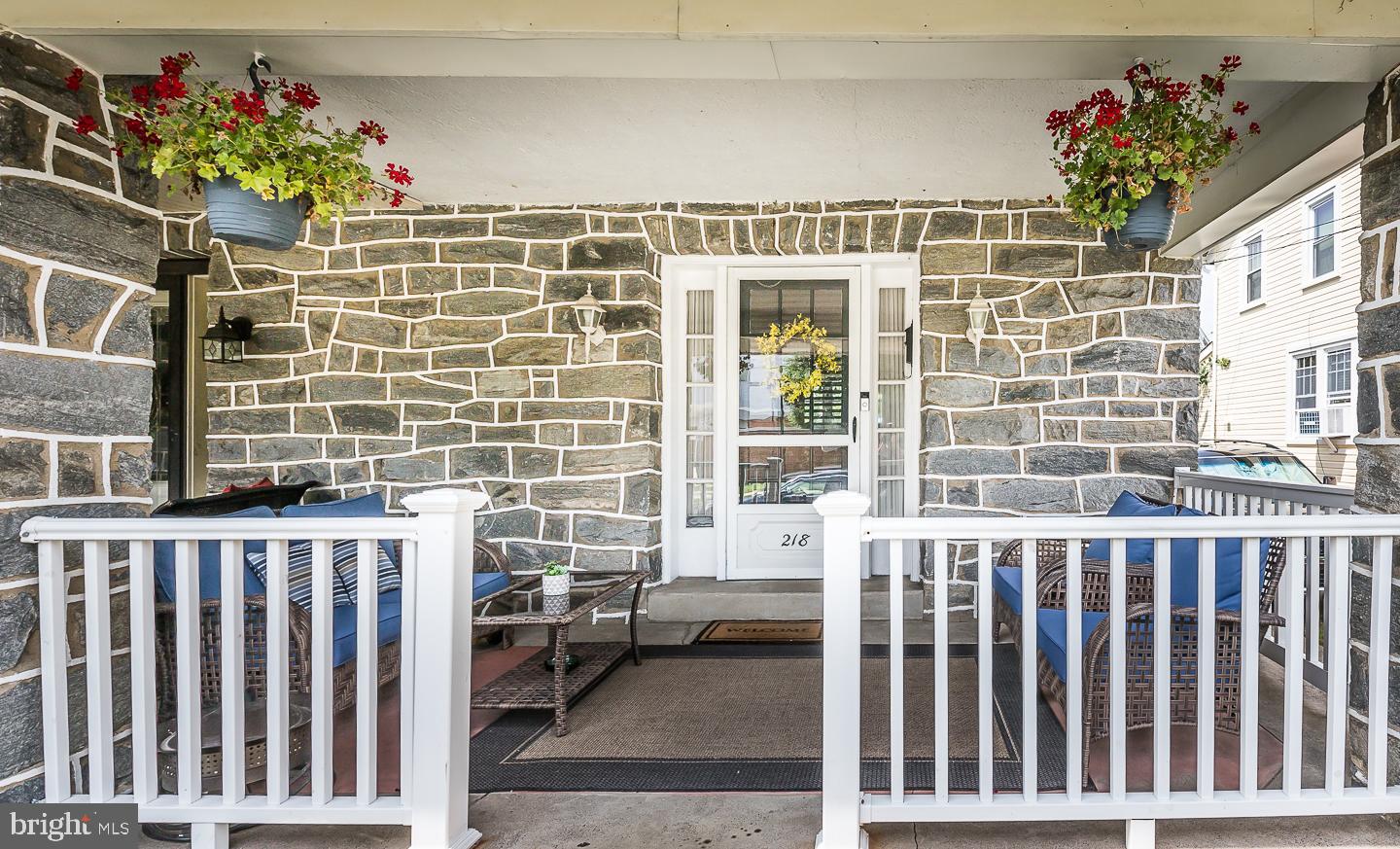 218 South Manoa Road Havertown, PA 19083 - Photo 3 of 39