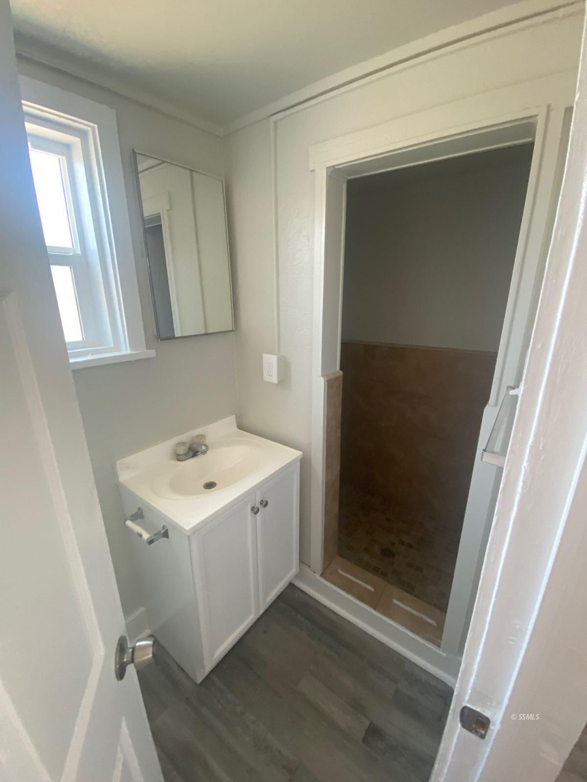 239 West Station Avenue Ridgecrest, CA 93555 - Photo 7 of 8 a utility room with a sink dryer and washer