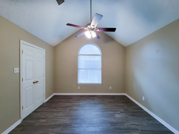 $2,300 | 18511 Falcon Crest Drive, Humble, TX 77346