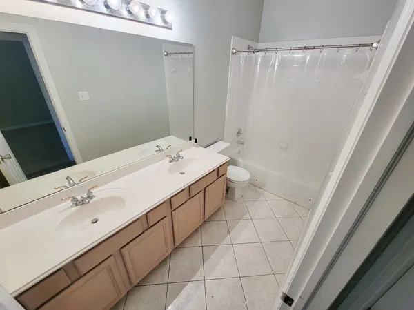 $2,300 | 18511 Falcon Crest Drive, Humble, TX 77346