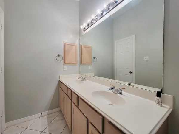 $2,300 | 18511 Falcon Crest Drive, Humble, TX 77346