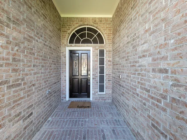 $2,300 | 18511 Falcon Crest Drive, Humble, TX 77346