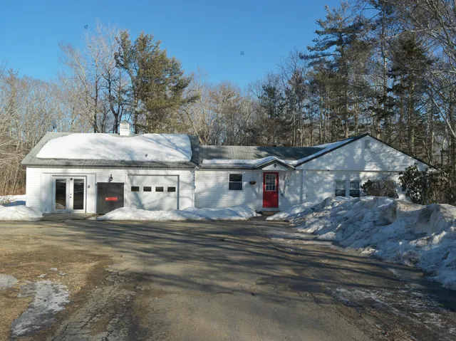 $399,000 | 494 Wiscasset Road, Boothbay, ME 04537
