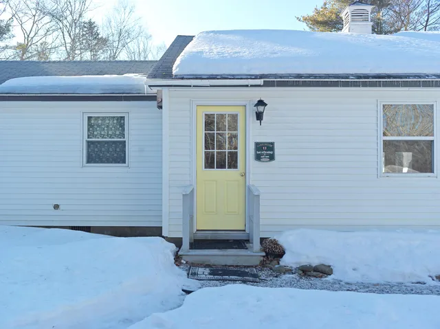 $399,000 | 494 Wiscasset Road, Boothbay, ME 04537