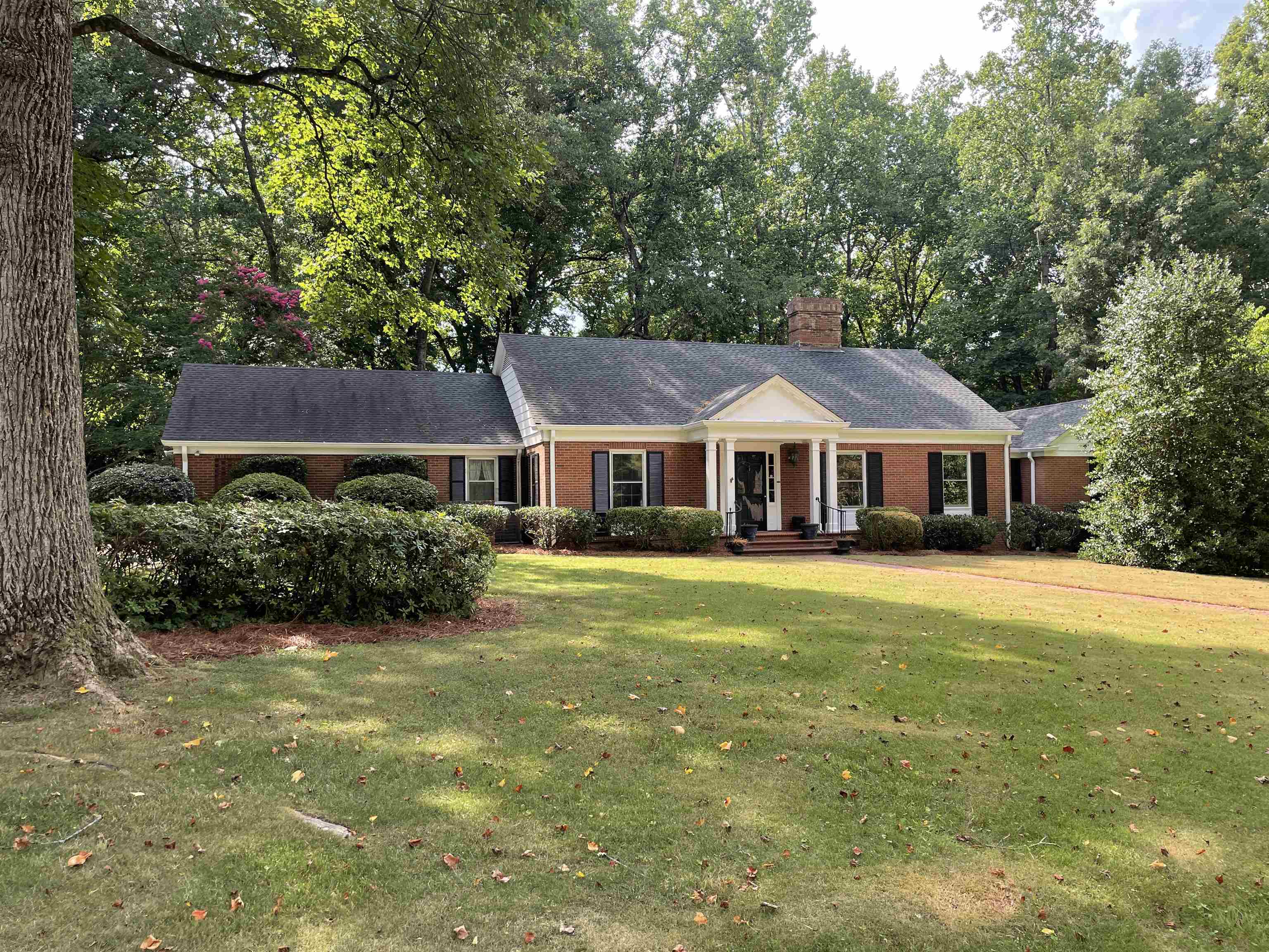 704 Brookfield Road Spartanburg, SC 29302 - Photo 1 of 36 Gallery Image 1