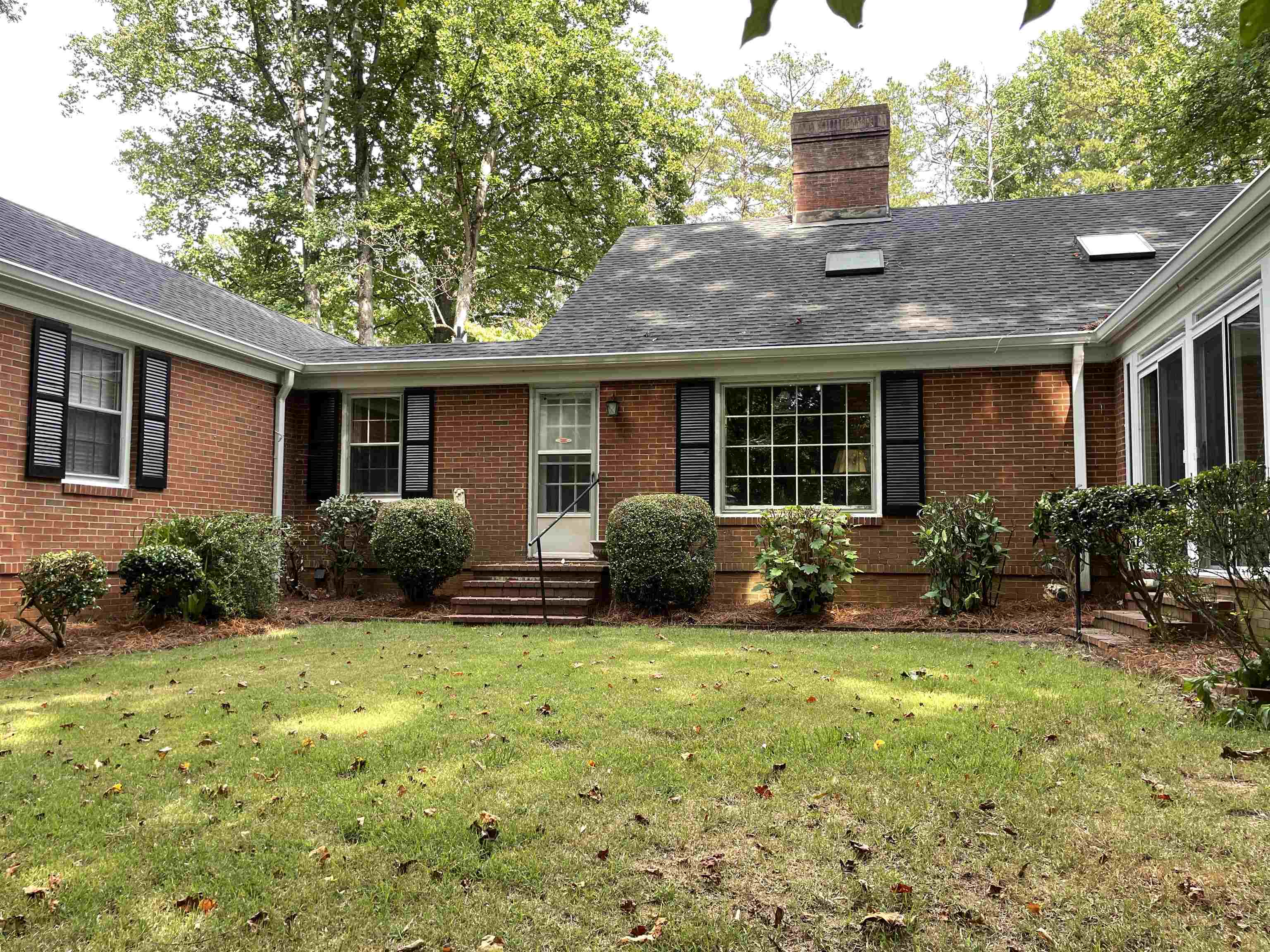 704 Brookfield Road Spartanburg, SC 29302 - Photo 4 of 36 Gallery Image 4