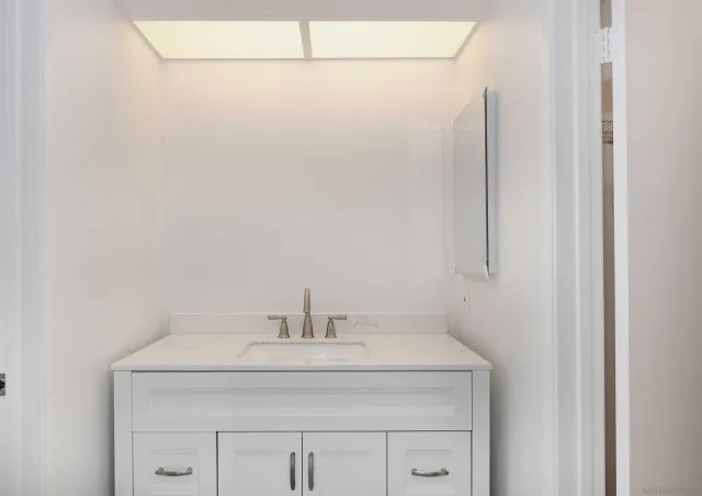 a close up of a bathtub curtain