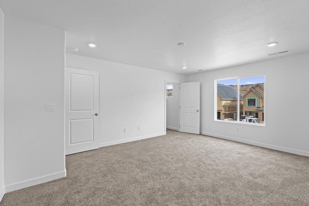 2137 Wolverine Way, Unit 2441 Washington, UT 84780 - Photo 15 of 40 _DSC8286