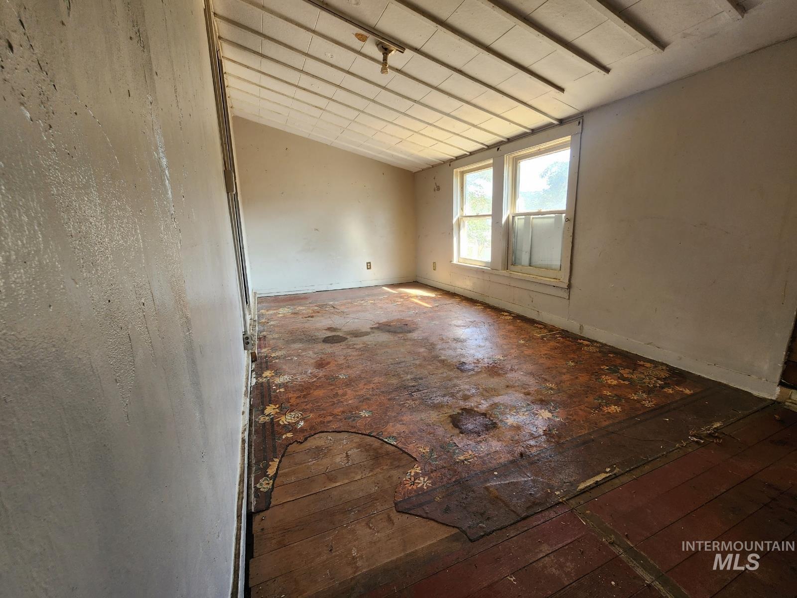 708 15th Avenue Lewiston, ID 83501 - Photo 2 of 12 View of spare room
