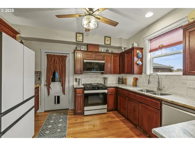 $525,000 | 1223 Island Way, North Bonneville, WA 98639