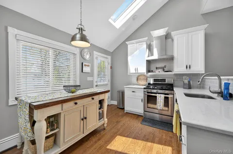 $629,000 | 105 North Hamilton Avenue, Lindenhurst, NY 11757