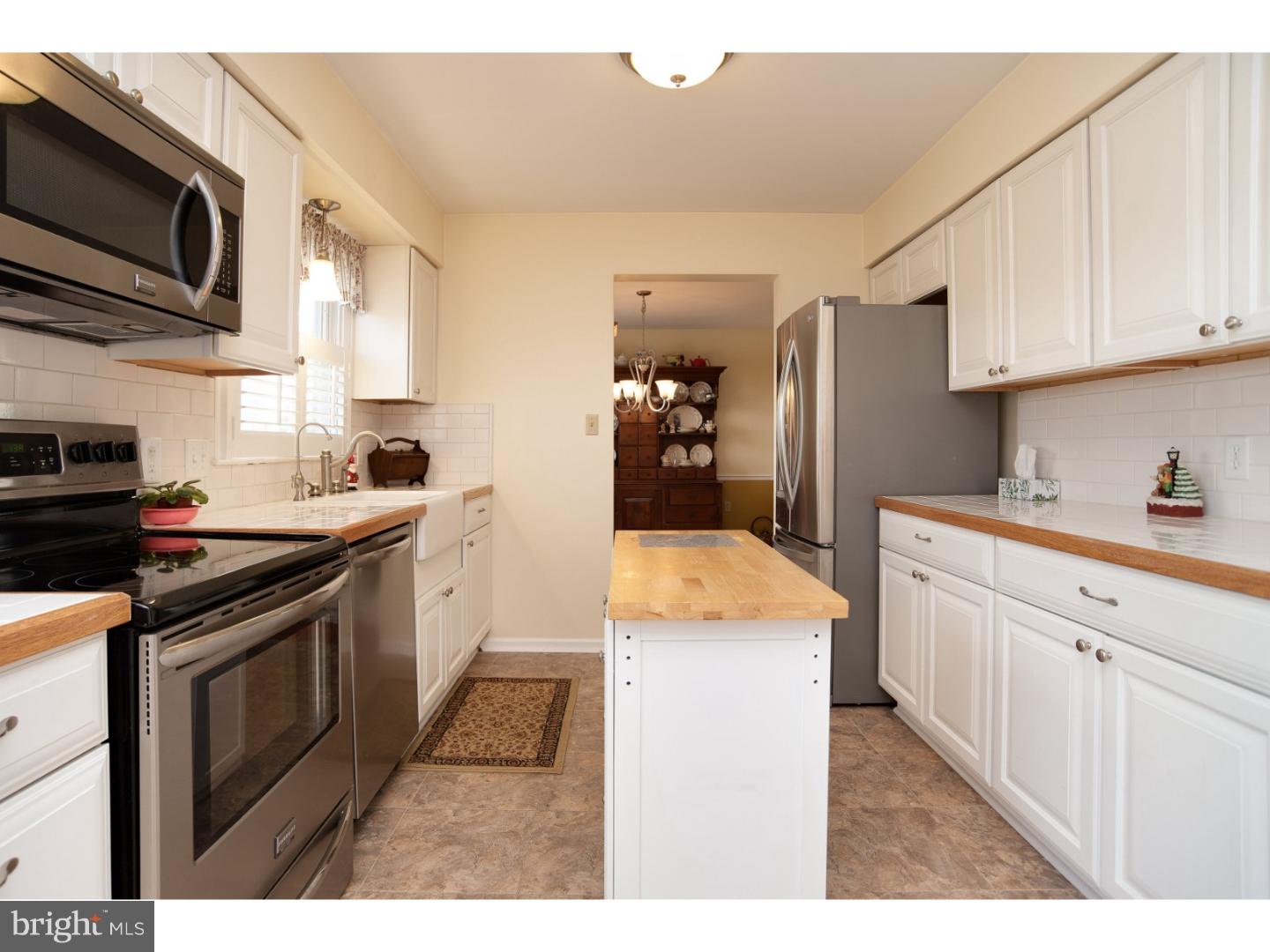 1108 Pepper Ridge Drive Reading, PA 19606 - Photo 8 of 21 Kitchen