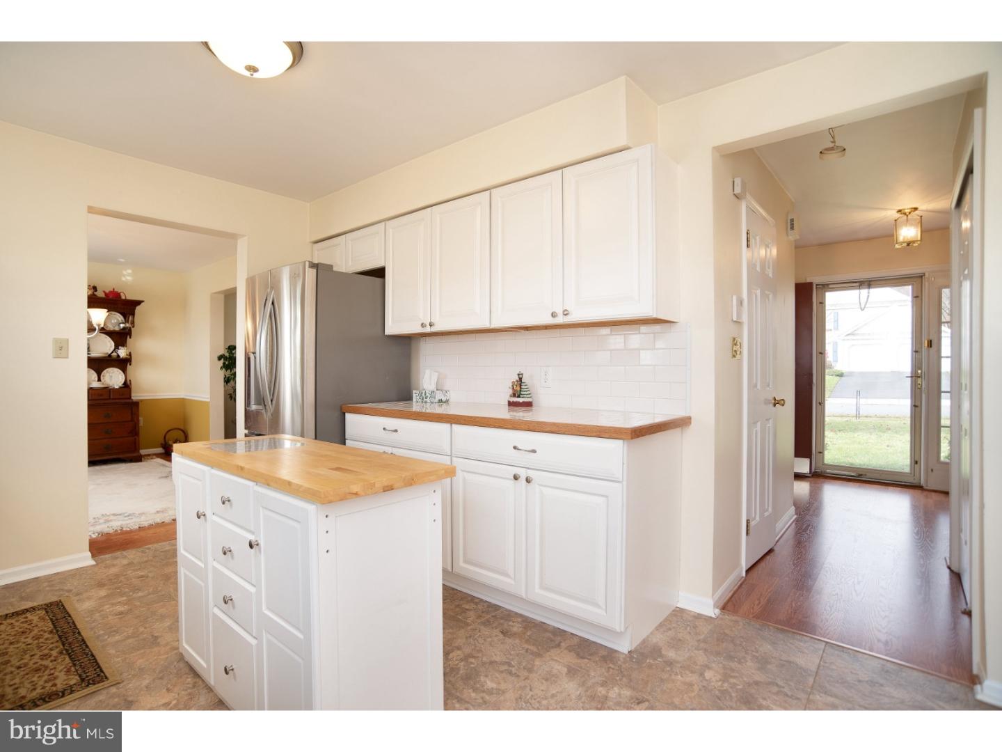 1108 Pepper Ridge Drive Reading, PA 19606 - Photo 9 of 21 Kitchen