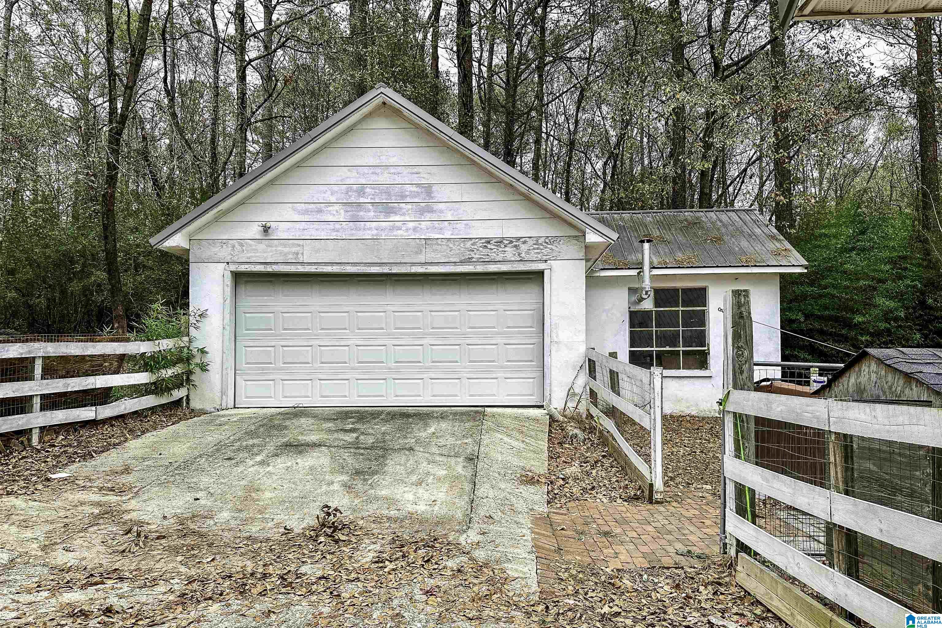 105 Kay Street Anniston, AL 36201 - Photo 14 of 49