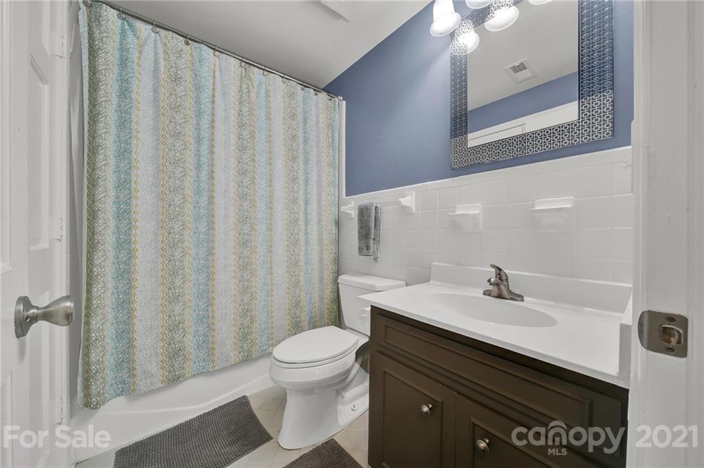 1014 Queens Road, Unit C Charlotte, NC 28207 - Photo 13 of 26 Gallery Image 13
