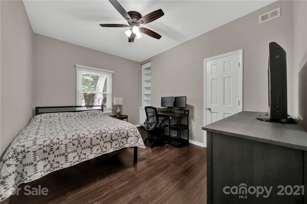 1014 Queens Road, Unit C Charlotte, NC 28207 - Photo 14 of 26 Gallery Image 14