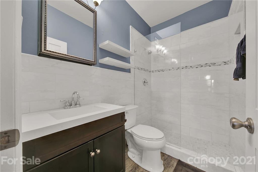 1014 Queens Road, Unit C Charlotte, NC 28207 - Photo 18 of 26 Gallery Image 18