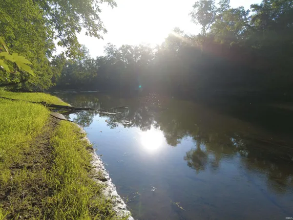 $99,900 | 75 North E Road, Winamac, IN 46996