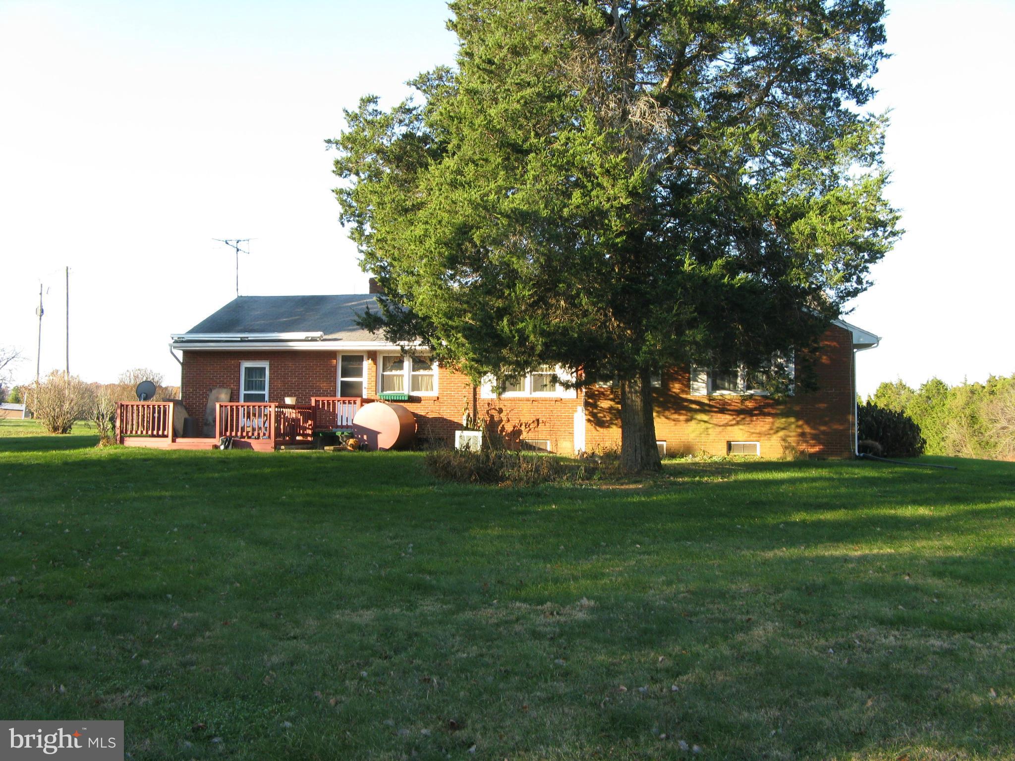 Exterior (Rear)