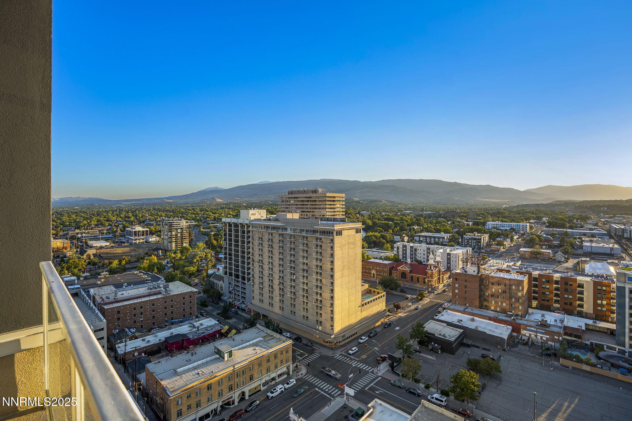 255 North Sierra Street, Unit 2303 Reno, NV 89501 - Photo 52 of 58 50-web-or-mls-_DSC3318