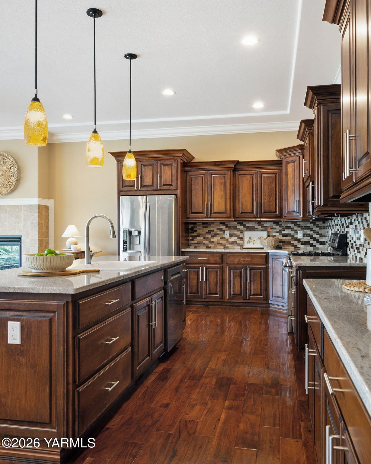 7501 Crestfields Road Yakima, WA 98903 - Photo 15 of 42 Gourmet Kitchen