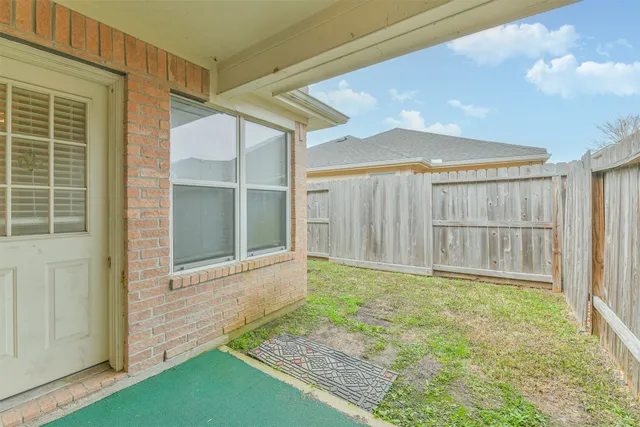 $330,000 | 15951 West Bellefontaine Way, Tomball, TX 77377