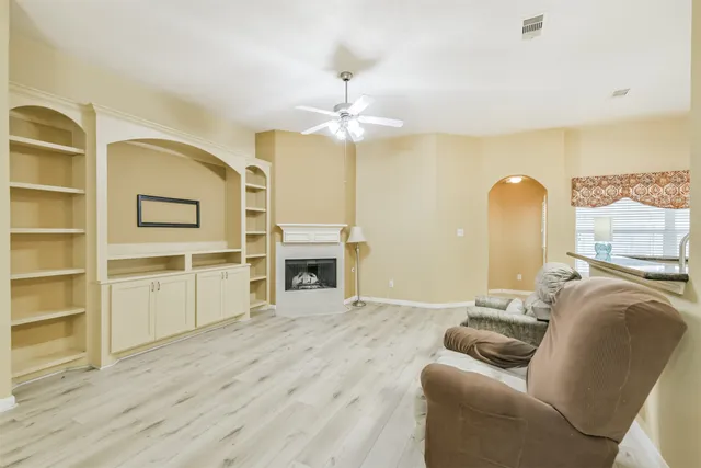 $330,000 | 15951 West Bellefontaine Way, Tomball, TX 77377