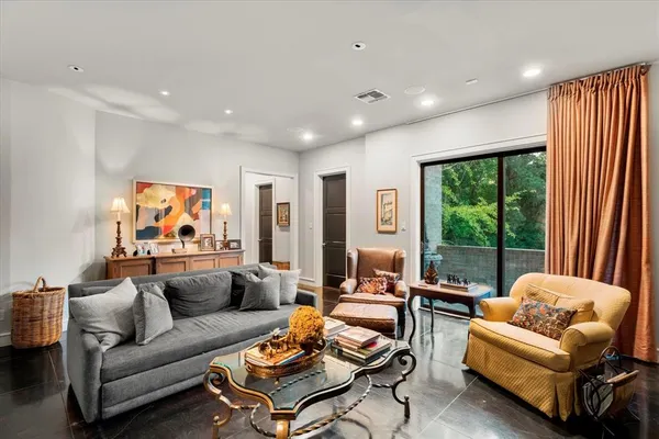 $1,100,000 | 45 Palisades Boulevard, Longview, TX 75605