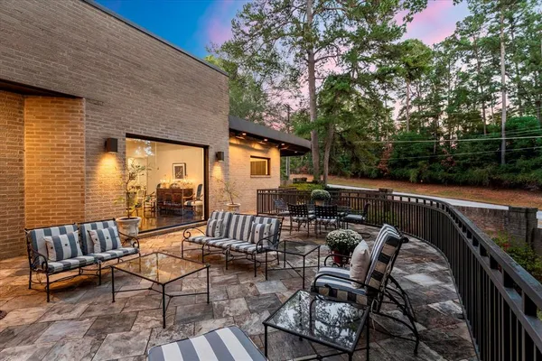 $1,100,000 | 45 Palisades Boulevard, Longview, TX 75605