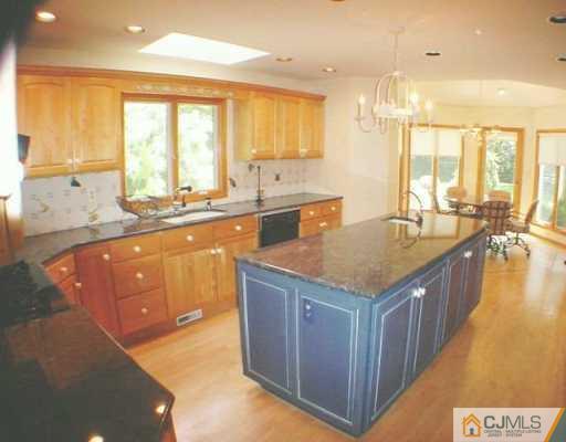 11 Pitt Road East Brunswick, NJ 08816 - Photo 4 of 8 Gallery Image 4