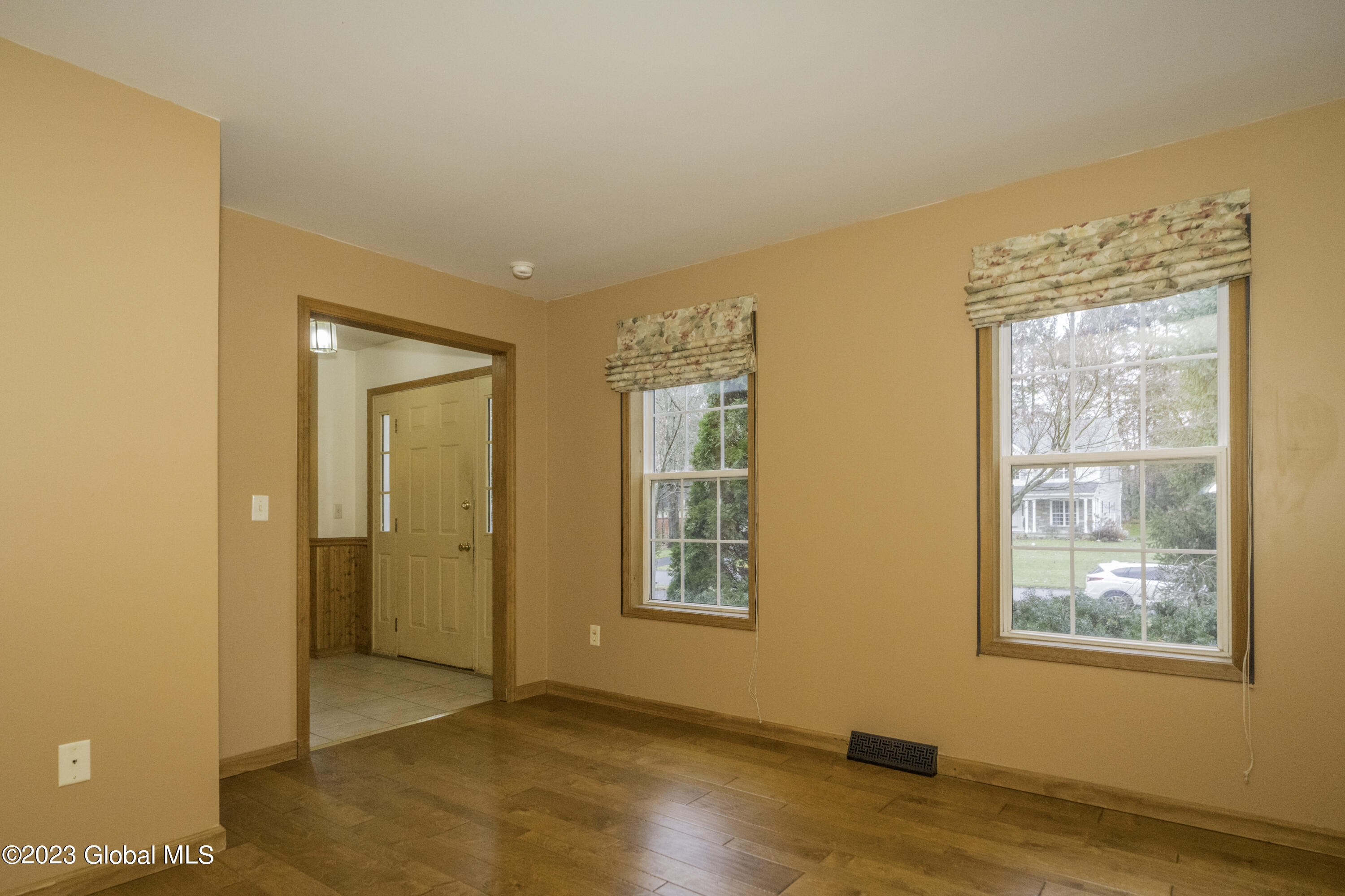 52 Sheffield Road Wilton, NY 12831 - Photo 6 of 40 52SheffieldRoad-30