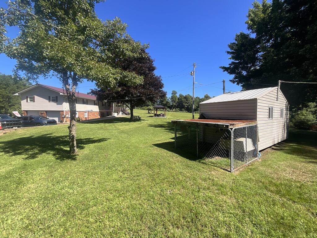 2308 Hinton Road White Oak, WV 25989 - Photo 5 of 46 Gallery Image 5