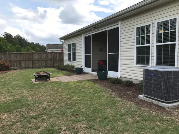 $2,300 | 272 Mayfield Drive, Goose Creek, SC 29445