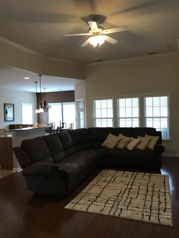 $2,100 | 272 Mayfield Drive, Goose Creek, SC 29445