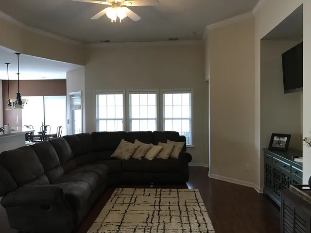 $2,100 | 272 Mayfield Drive, Goose Creek, SC 29445