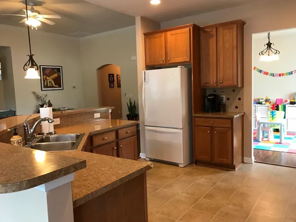 $2,300 | 272 Mayfield Drive, Goose Creek, SC 29445