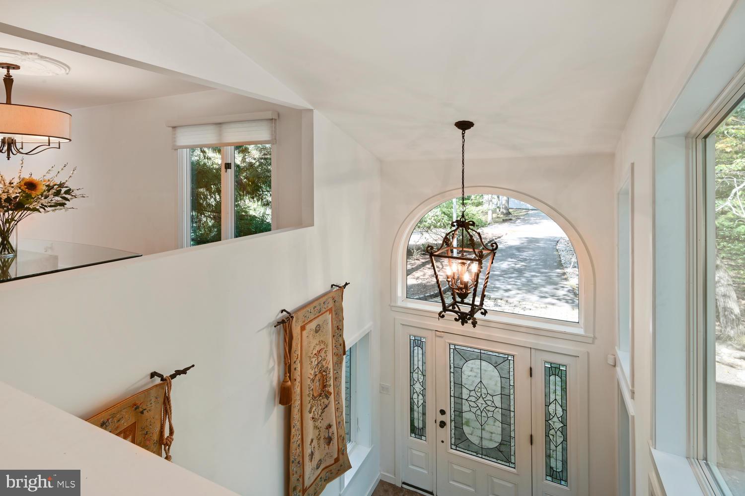 102 Lindbergh Road Hopewell, NJ 08525 - Photo 6 of 33 Gallery Image 6