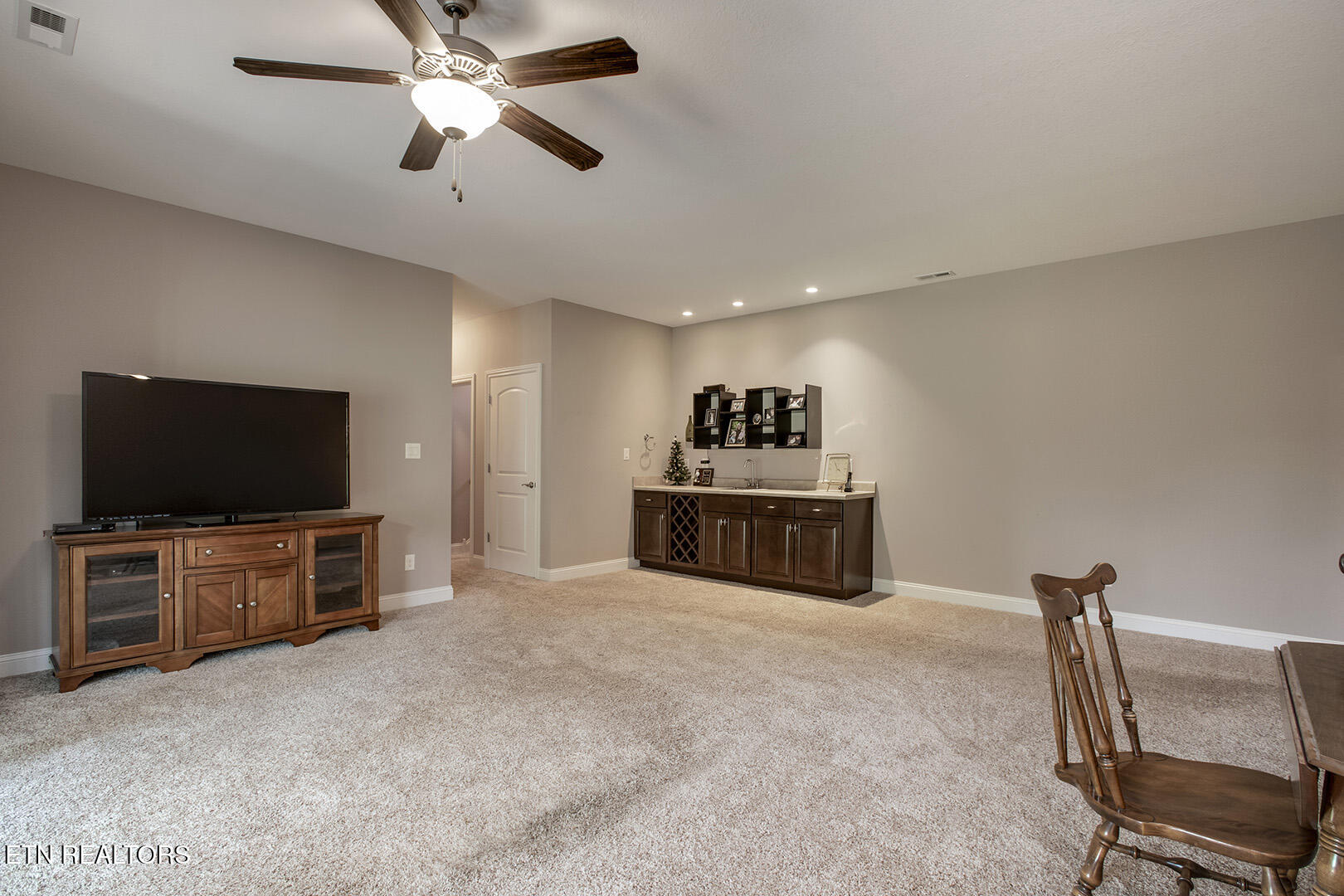 118 Daleyuhski Way Loudon, TN 37774 - Photo 38 of 60 38_118 Daleyuhski Trace_Family02