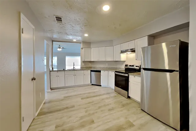 $1,775 | 7307 Daylight Lane, Houston, TX 77095