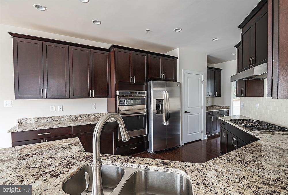 2520 Cherry Tree Road Hanover, MD 21076 - Photo 21 of 46 Kitchen