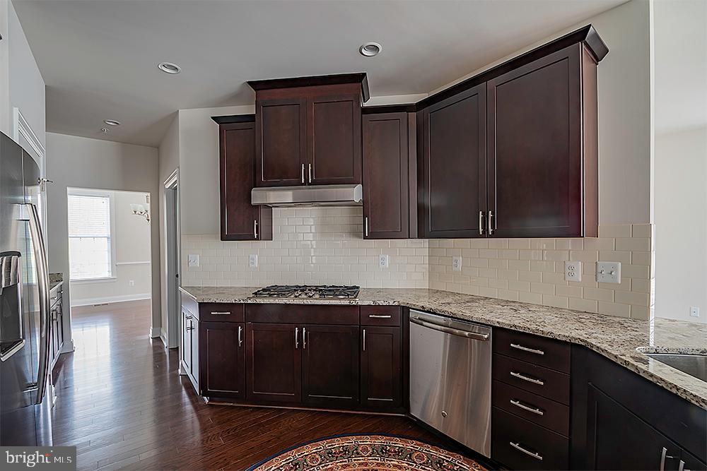 2520 Cherry Tree Road Hanover, MD 21076 - Photo 23 of 46 Kitchen