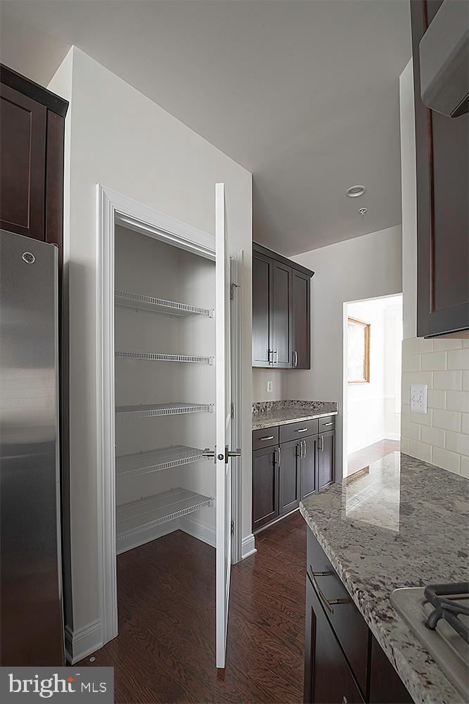 2520 Cherry Tree Road Hanover, MD 21076 - Photo 24 of 46 Kitchen