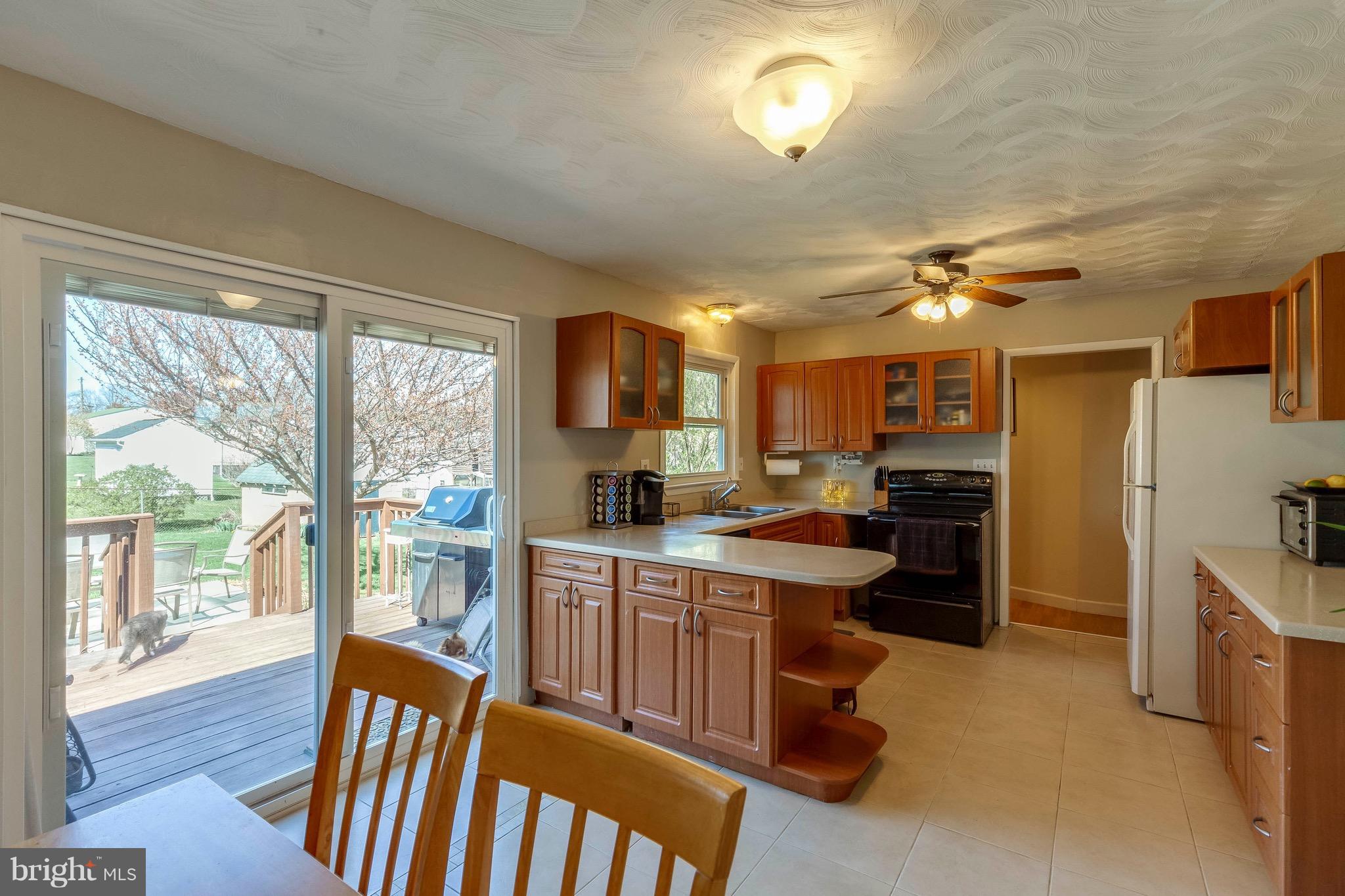 65 Peach Tree Drive Ranson, WV 25438 - Photo 10 of 30 Kitchen