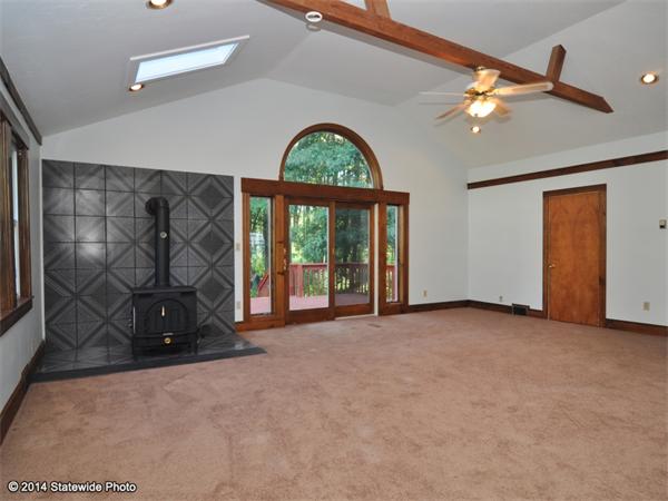 8 Old Colony Road Foxboro, MA 02035 - Photo 8 of 25 Gallery Image 8