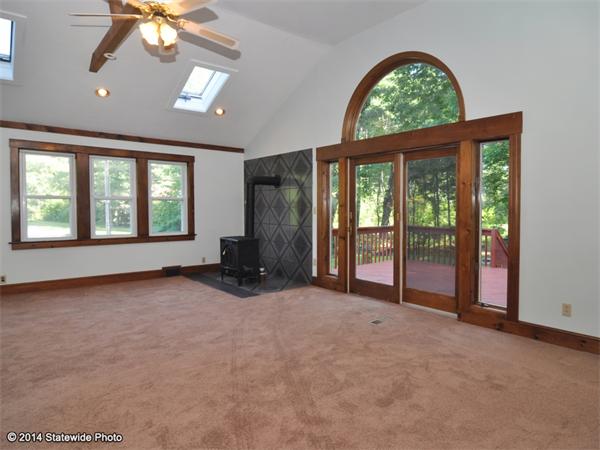 8 Old Colony Road Foxboro, MA 02035 - Photo 9 of 25 Gallery Image 9